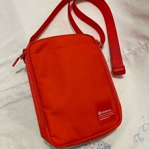 Lululemon Easy Access Crossbody Bag 1.5L - Solar Orange